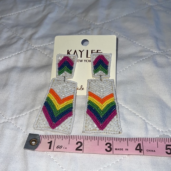 Charlie Chevron Rainbow 🌈 Seed Bead Earrings NWT - Picture 8 of 9